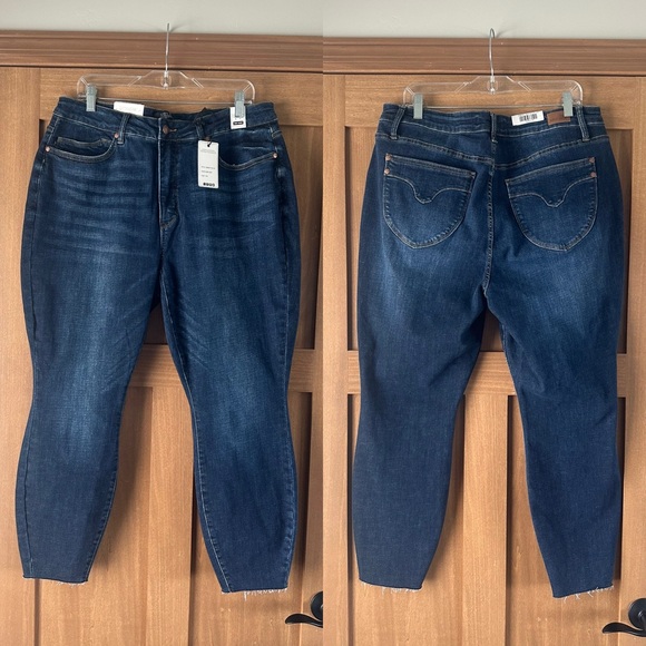 NWT Judy Blue Tummy Control Skinny Jeans size 18W - Picture 1 of 16
